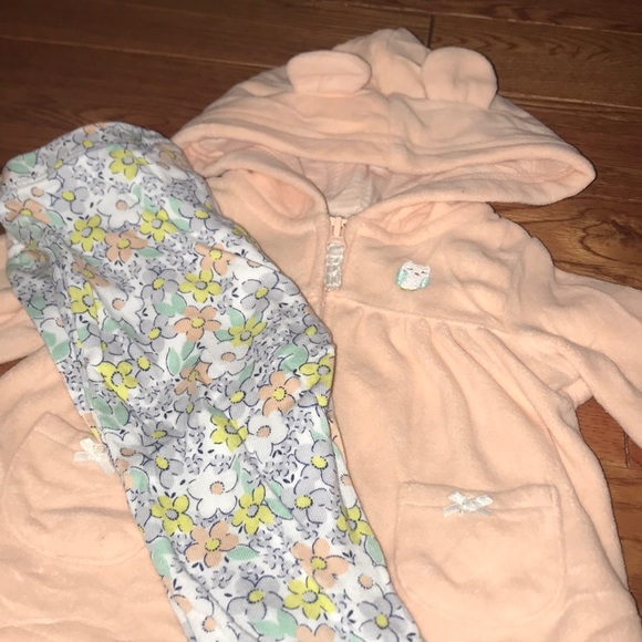 Carters Outfit - Picture 2 of 3